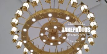 Keindahan Replika Lampu Masjid Nabawi dari Tiga Putra Gallery